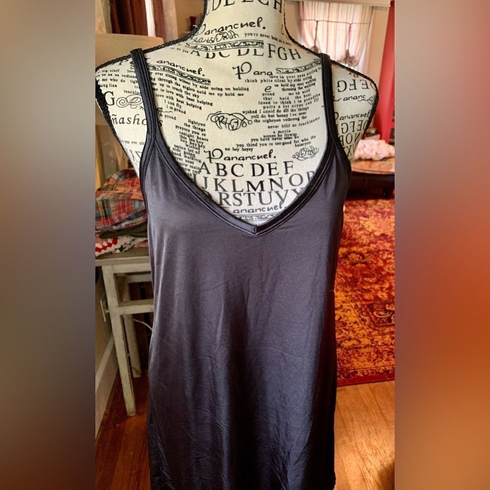 Black Vanity Fair Short Gown - Picture 2 of 5